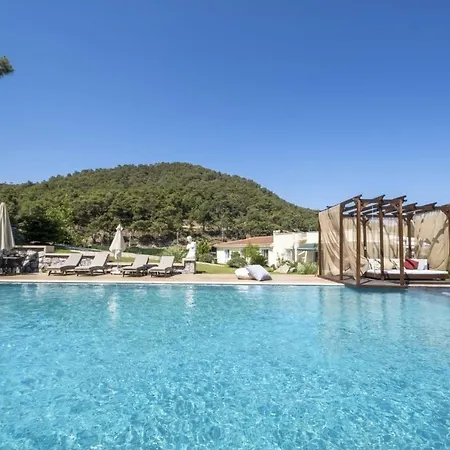 Greenery With Shared Pool In فيلة